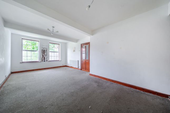 45, Castillon Road, London photo 2