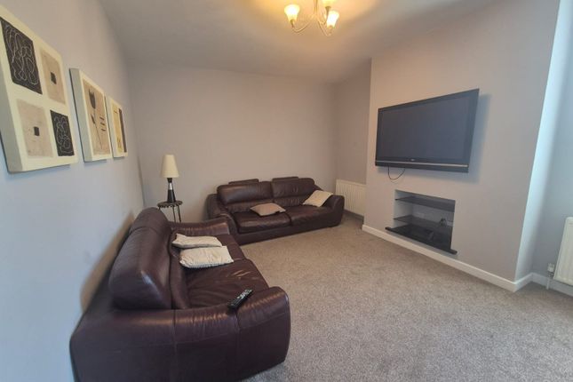 DUKINFIELD photo 2