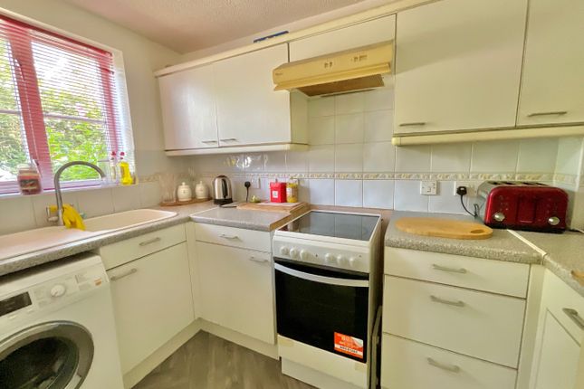 60, Larch Drive, Daventry photo 3