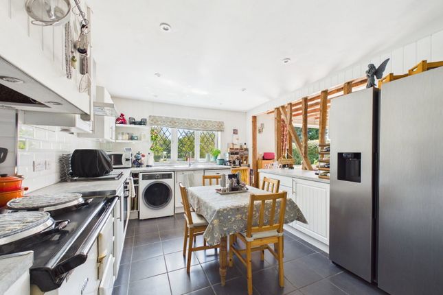 Woodside Farm House, Forest Road, Horsham photo 4