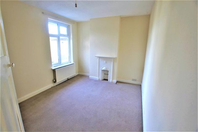 Thumbnail Flat to rent in Woodham Lane, New Haw, Addlestone