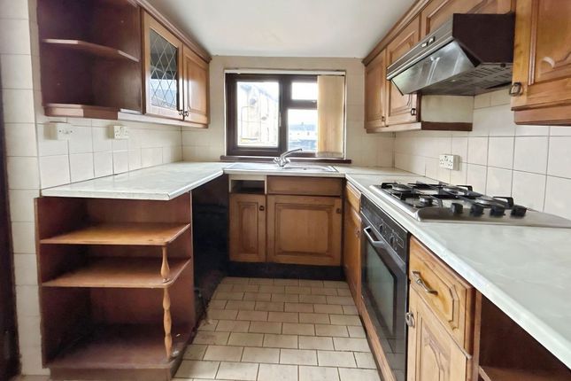 4 Waterfall Cottages, Port Talbot photo 3