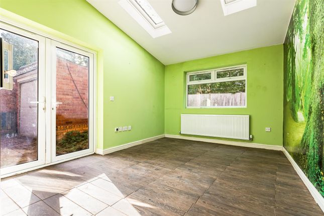 48, Coniston Crescent, Loughborough photo 3