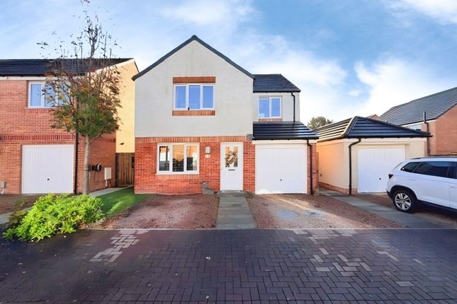 9 Macknight Crescent, Glenrothes photo 2