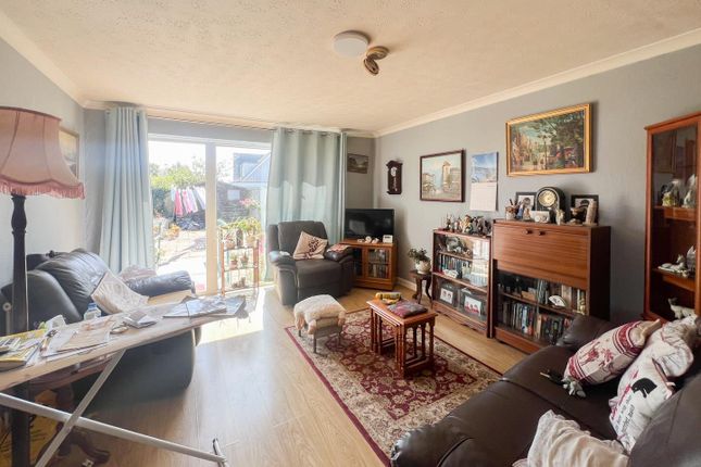 6, Beaconsfield, Withernsea photo 4