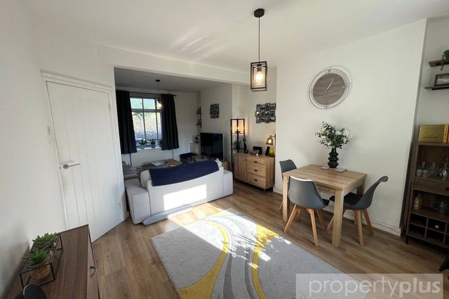 24, Troedyrhiw Road, Porth photo 4