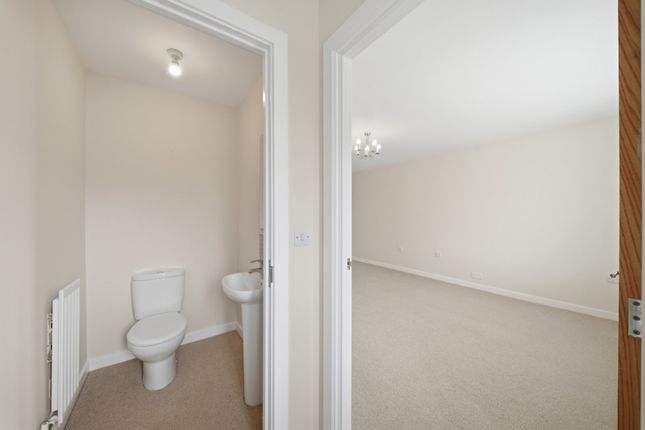 12, Woodhouse Gardens, Nottingham photo 5