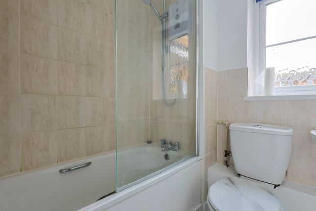 25, Aldworth Close, Bracknell photo 4