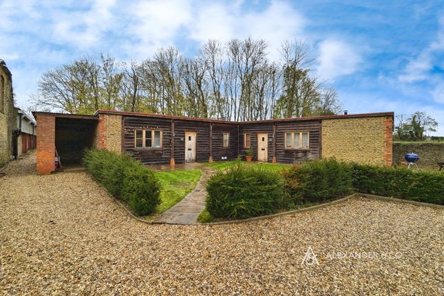 1-bed bungalow on Waterloo Farm, Bicester, £1,200/mo