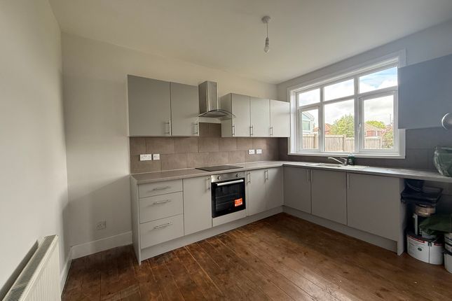 126, Mossley Avenue, Poole photo 4
