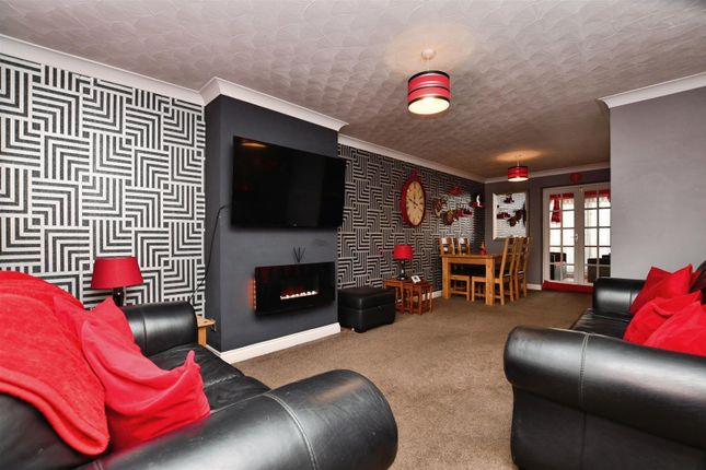 14, Astral Close, Hull photo 2
