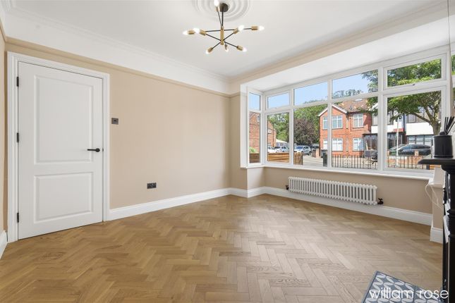 22, Rolls Park Road, London photo 4