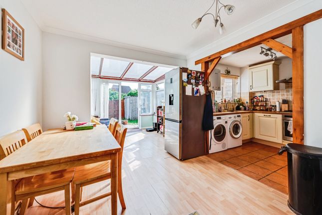 58, Van Diemans Road, Thame photo 4