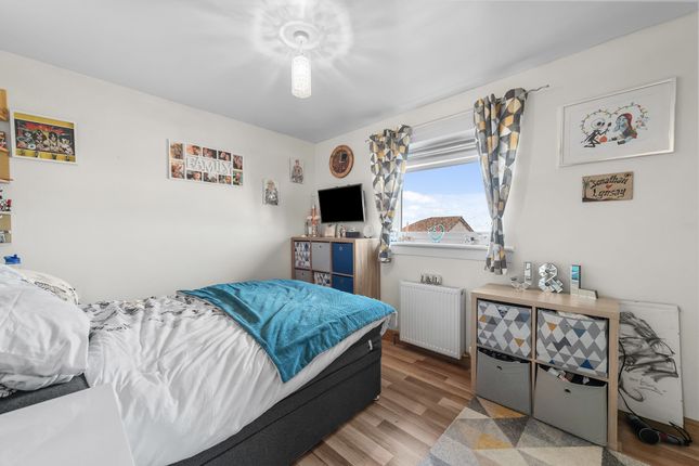 End terrace house for sale in 16 Stanley Gardens, Maddiston