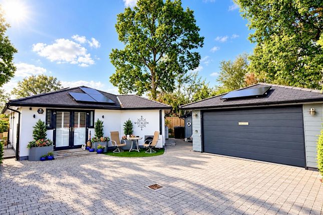 3-bed detached on Moneyfly Road, VERWOOD, £575,000