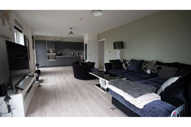 Flat for sale in 1 Ironworks Way, London