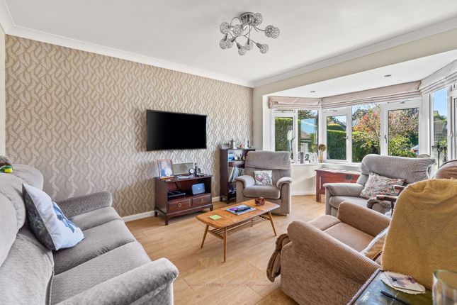 23 Garden Wood Road, East Grinstead photo 3