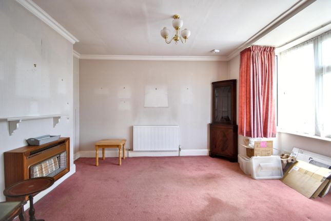 10, Mayfield Crescent, Louth photo 3