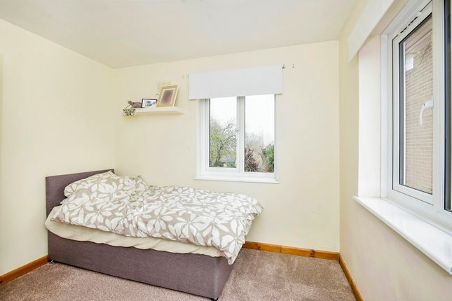 End terrace house for sale in Kingsnorth Road, Twydall, Rainham