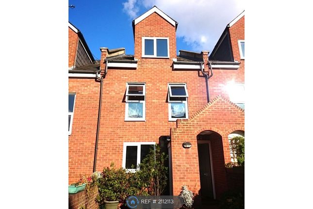 Thumbnail Terraced house to rent in Mayfield Road, London