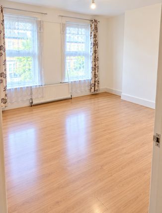 5, Grainger Road, Wood Green photo 2