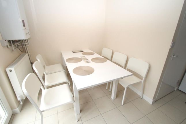 Room 5, 11 The Glen, Hemel Hempstead photo 4