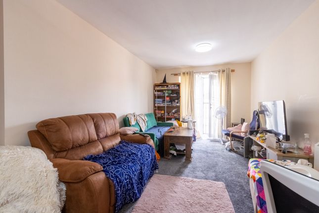 74, Ings Road, Wakefield photo 2