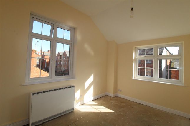 Flat 4, 12, Hulme Street, Southport photo 5