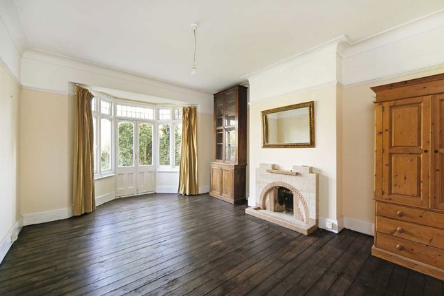 16, Woodbourne Avenue, London photo 2