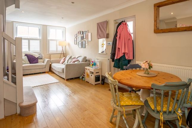 37, Victoria Road, Chichester photo 4