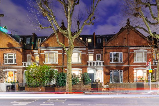 Thumbnail Terraced house for sale in Wandsworth Bridge Road, Fulham