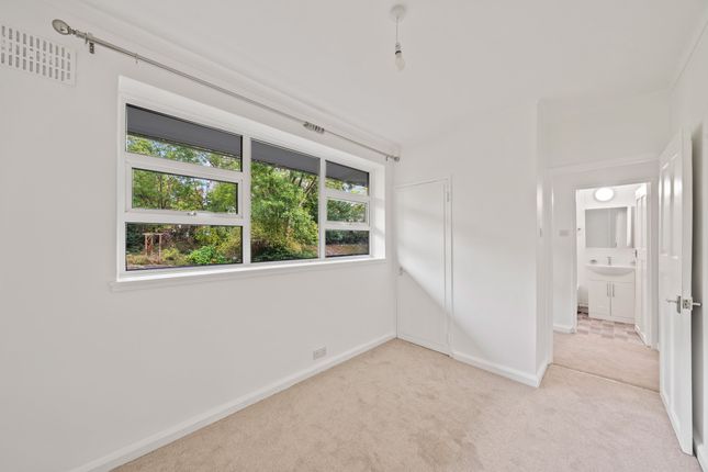 Brae Court, Kingston Upon Thames photo 3