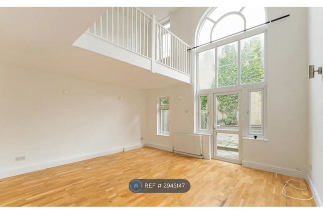 90, Harrowgate Road, London photo 2