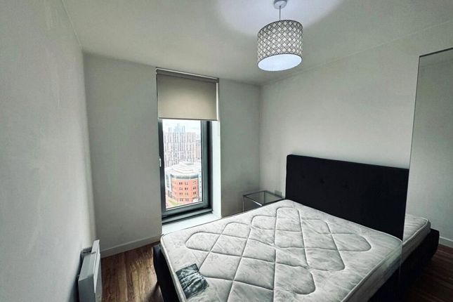 Apartment 1506 Tower A, 9 Michigan Avenue, Salford photo 4