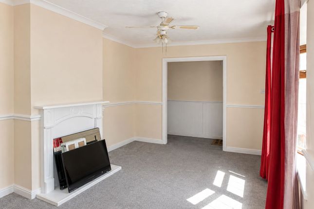 40 Garsdale Crescent, Stoke-on-Trent photo 4