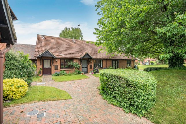 1-bed house on 34 Orchard Walk, Watlington, £199,000