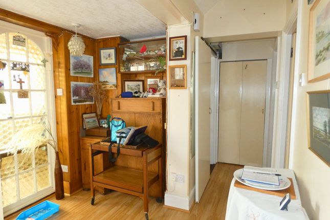 23 Church Road, West Mersea photo 2