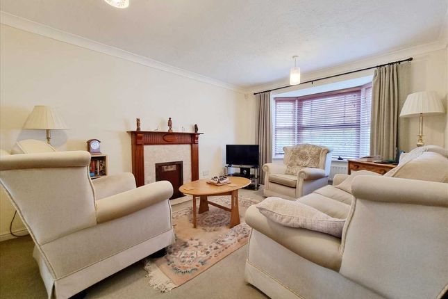 19, Hood Close, Sleaford photo 2