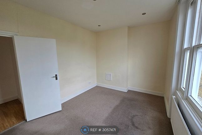 Flat, Eltham Road, London photo 3
