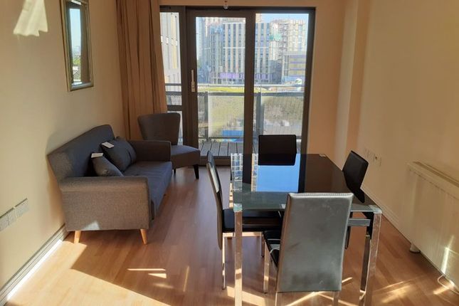 Thumbnail Flat to rent in Victoria Road, London