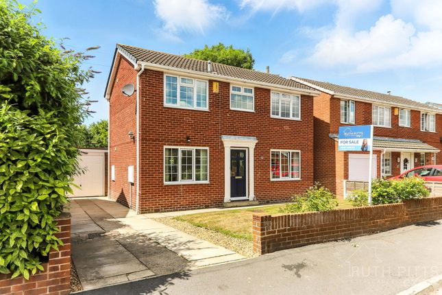 32, Langdale Drive, Pontefract photo 2