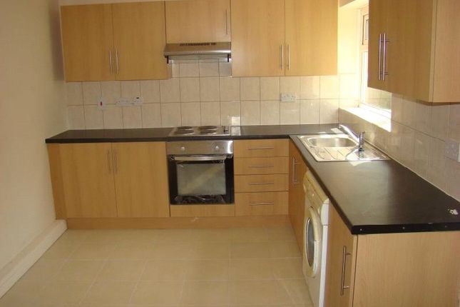 Flat for sale in Cobden Close, Uxbridge, Middlesex