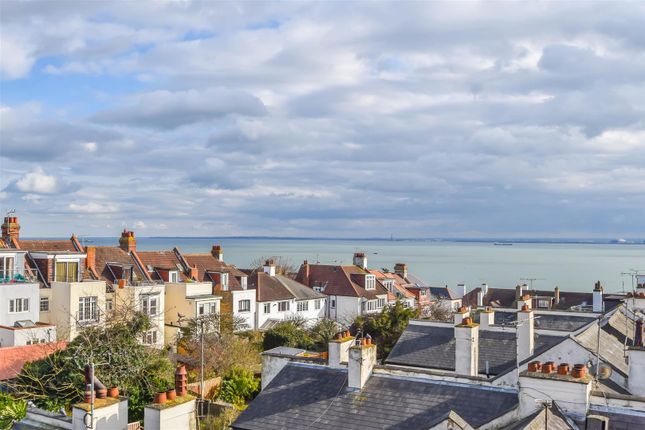 Thumbnail Flat for sale in Grand Drive, Leigh-On-Sea