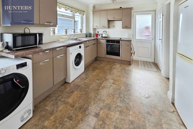 19, Swn-Y-Nant, Bridgend photo 3