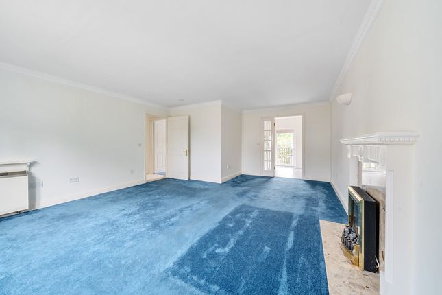 20 Fullands Court, Taunton photo 4
