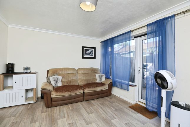 66, Yarrow Road, Kent photo 2