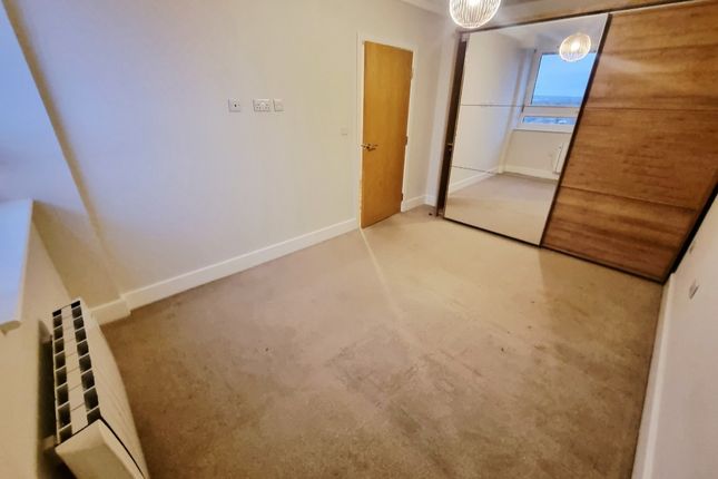 70 Vista Tower, STEVENAGE photo 5