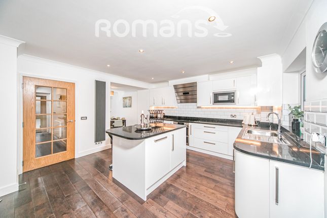 Thumbnail Town house to rent in Symeon Place, Caversham, Reading