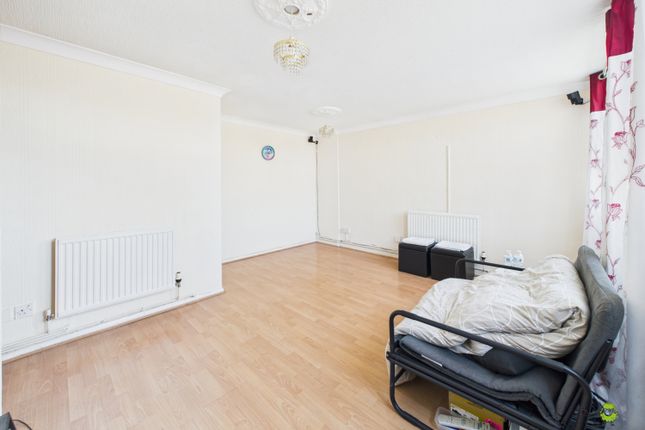 Flat 7, Mary McArthur House, Picardy Street, Belvedere photo 3