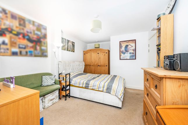 Flat for sale in Adenmore Road, London